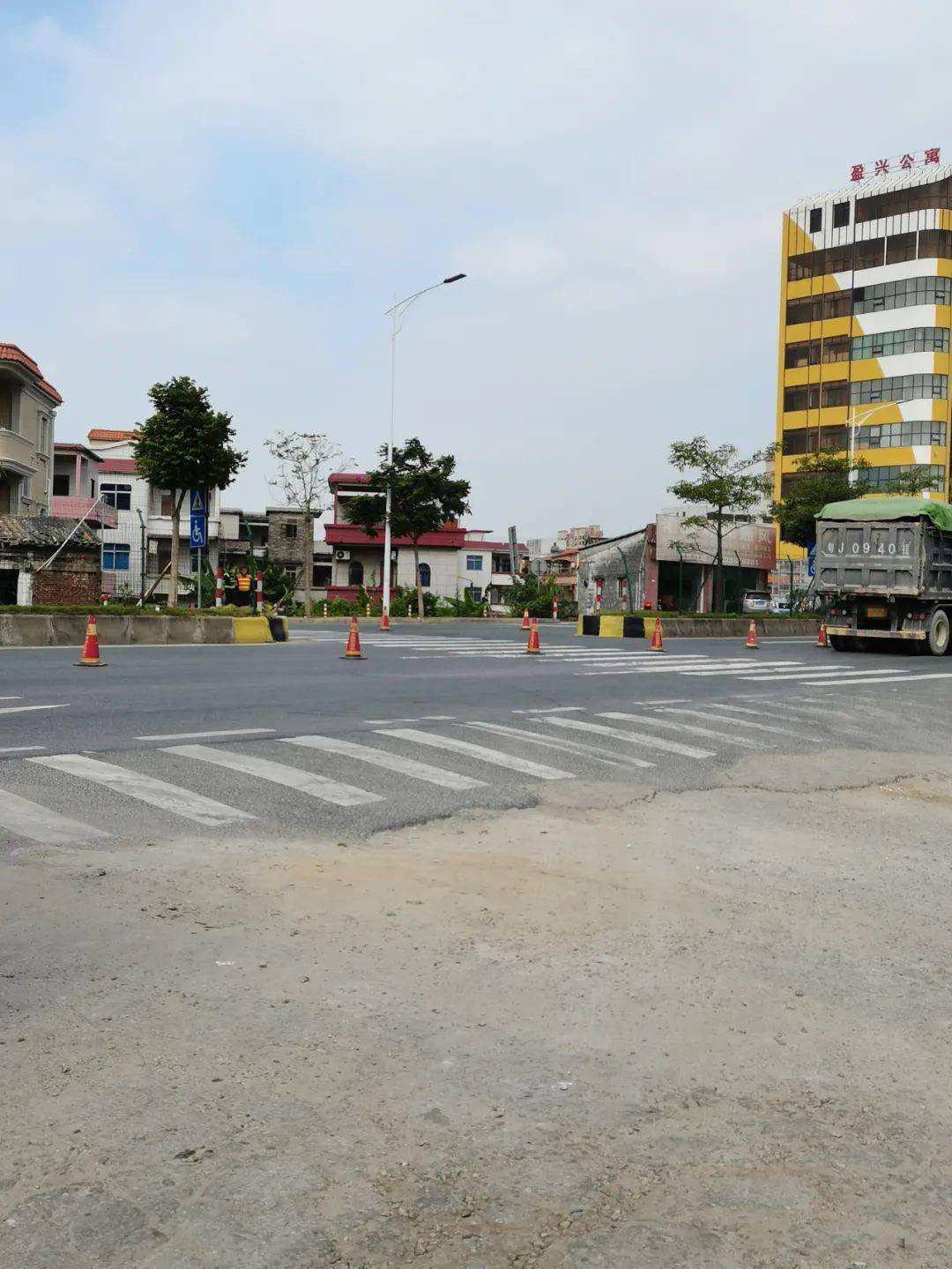 洛浦路与建中路路口