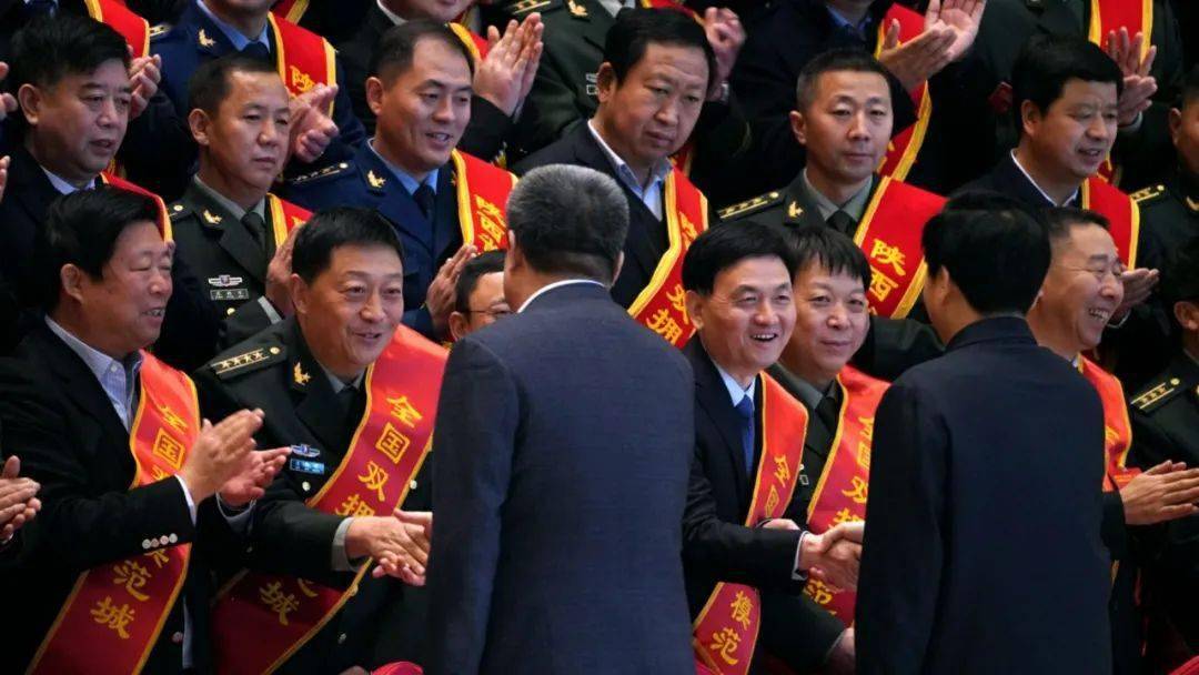 人大常委会副主任刘小燕,省军区副政委戴振东,空军工程大学政委褚宏彬