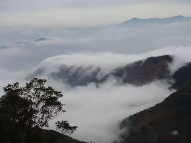 12月12日星期六登无比壮美平云山风景区最高峰穿越