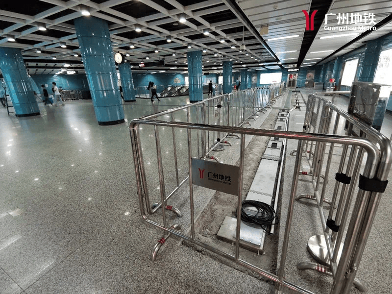 广州地铁"区庄站"站厅将进行升级改造,站内各出入口互通