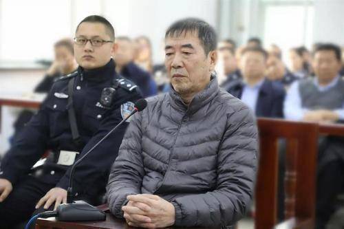 副市长敛财千万包养两情妇 如意算盘打错