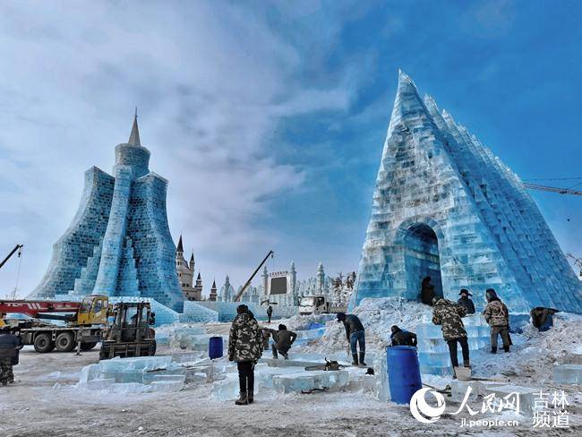 莲花山世茂滑雪场,长春冰雪新天地为核心的冰雪文化旅游项目平台,加快