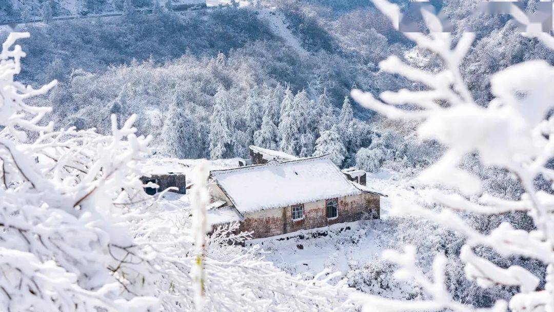 美图等一个人陪我去看雪裹雾锁泥巴山