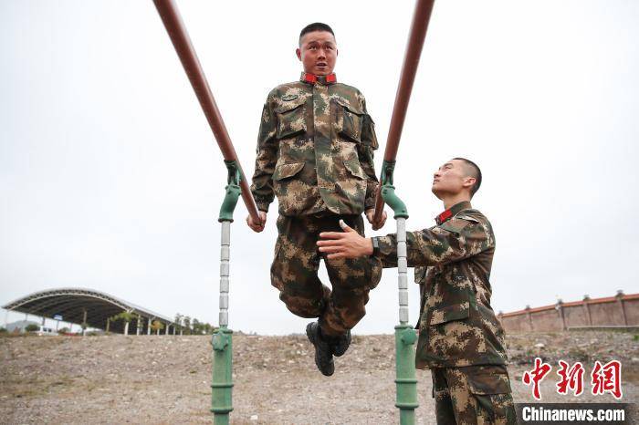 队列训练教案下载_小学体育课队列教案_部队队列跑步训练教案