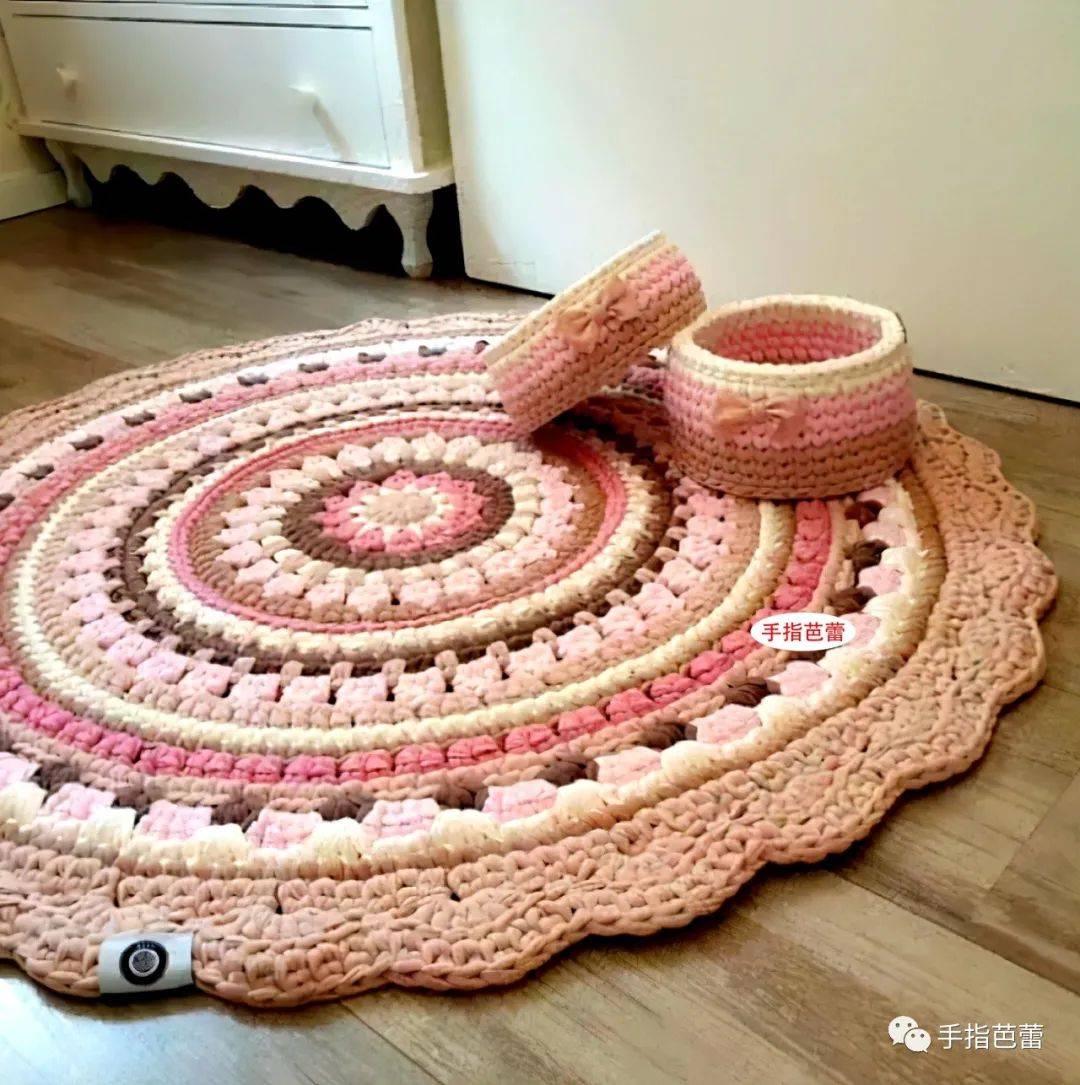 一平米的地毯 聪明女人的钩织作品