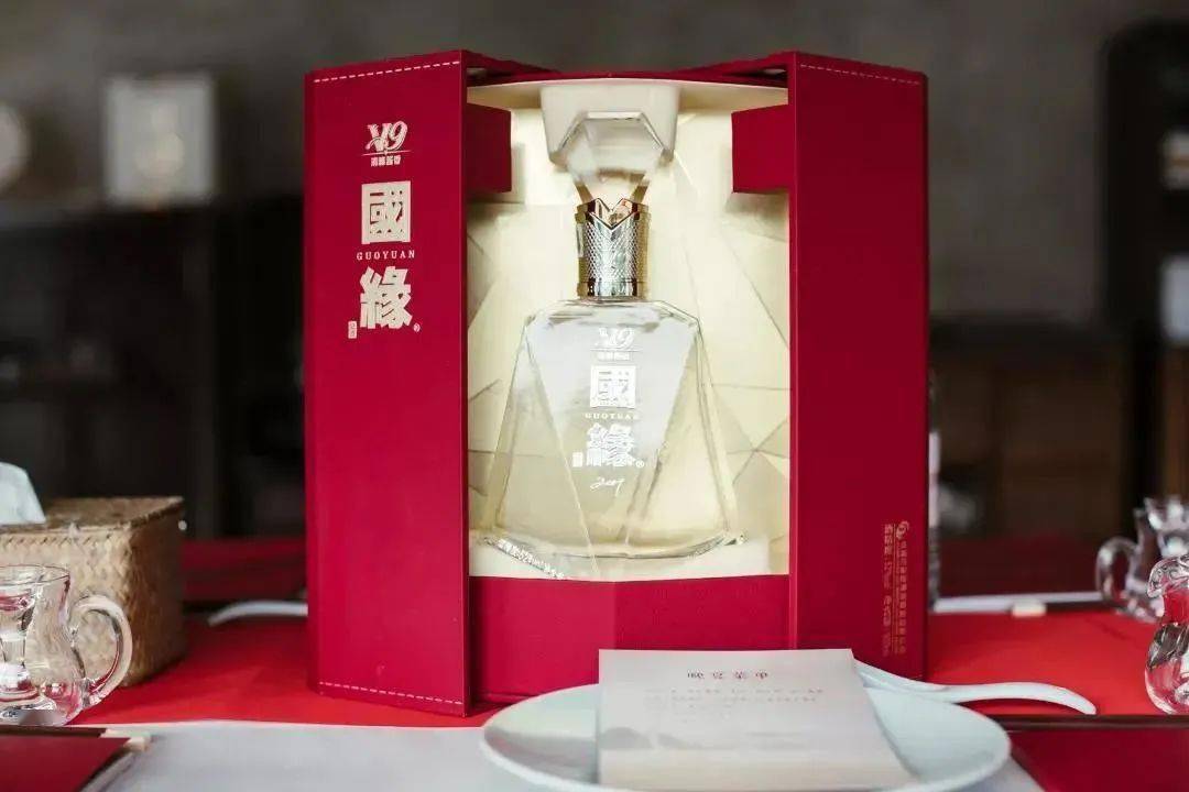 国缘v9进驻安徽,参与酱酒2000元"塔尖"竞争,今世缘已进入黄金赛道