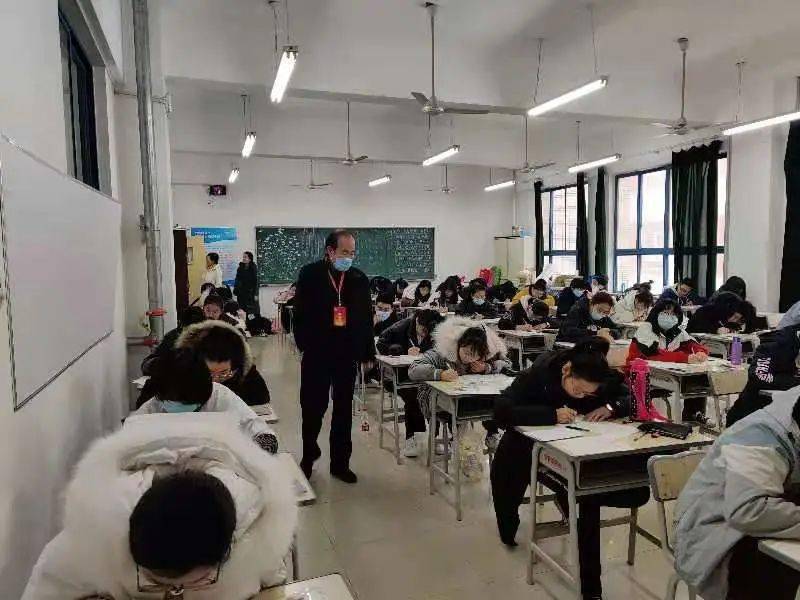 我校2020-2021年度第一学期期末考试正在进行中