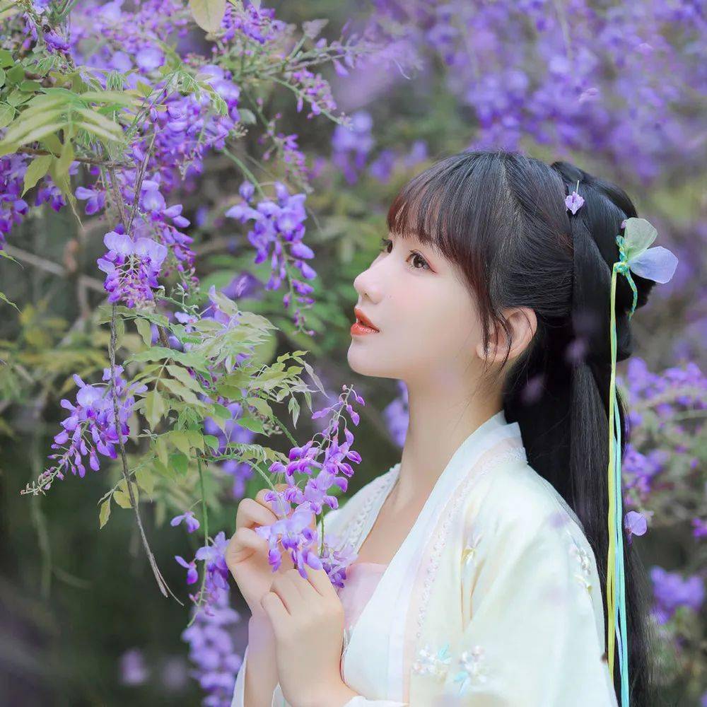 唯美意境古风女生头像自在飞花轻似梦无边丝雨细如愁