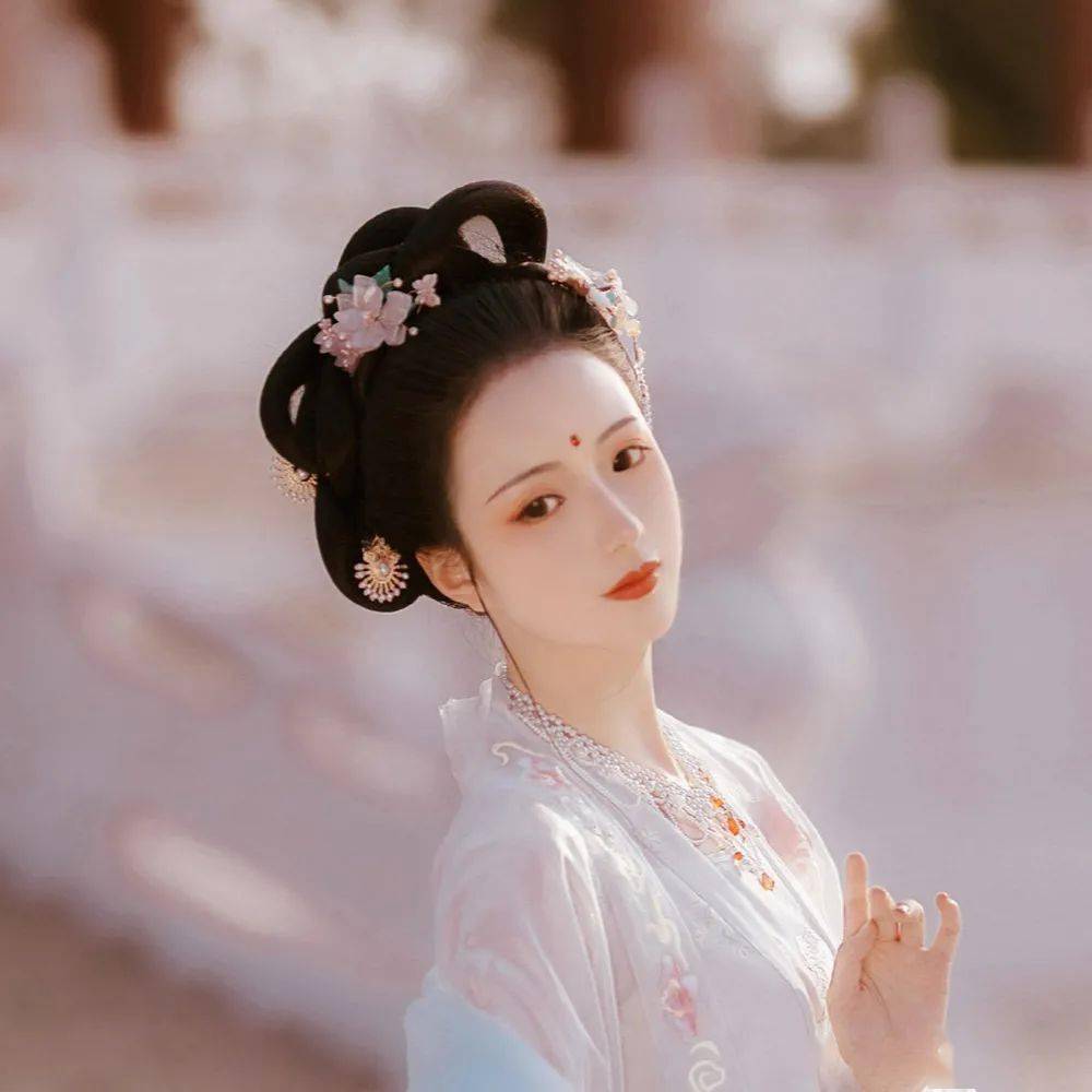 唯美意境古风女生头像|自在飞花轻似梦 无边丝雨细如愁