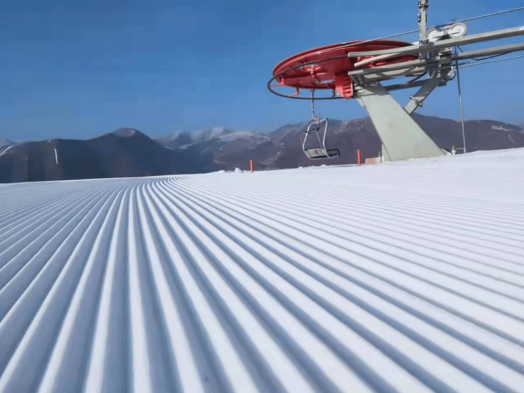 滑雪哥简谱_滑雪图片卡通