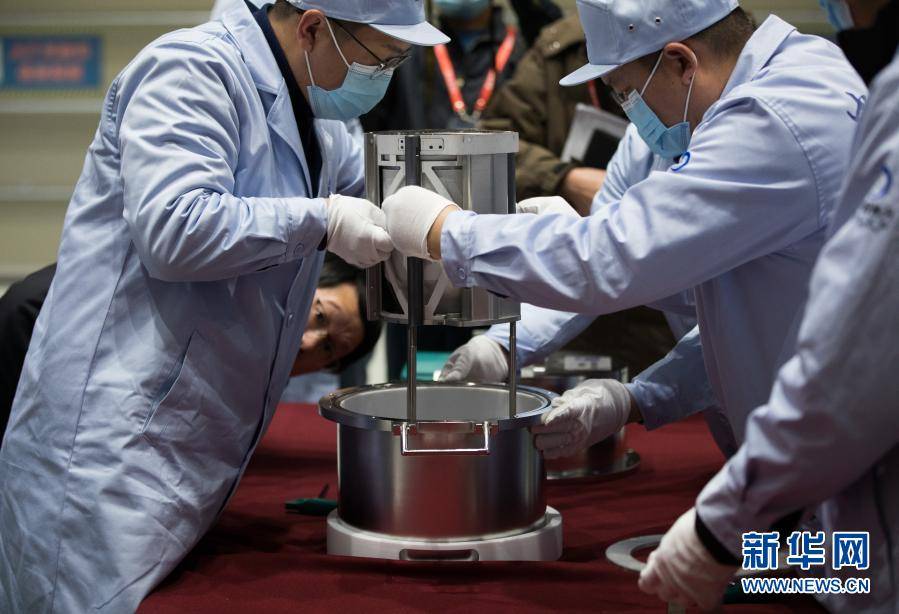 国防科工局|嫦娥五号返回器“开箱”全过程