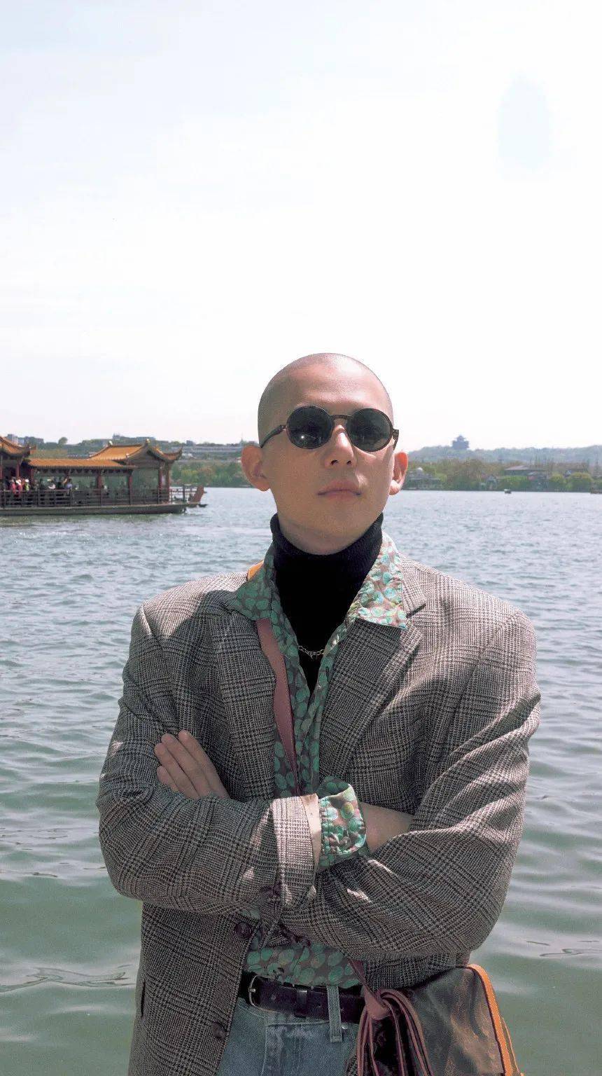 手机壁纸王安宇