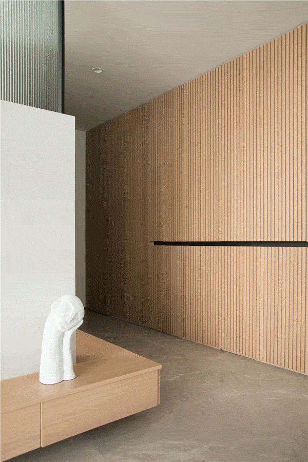 同时保持干净的视觉感;  原始户型图 好物清单 品牌 沙发,茶几,餐桌椅