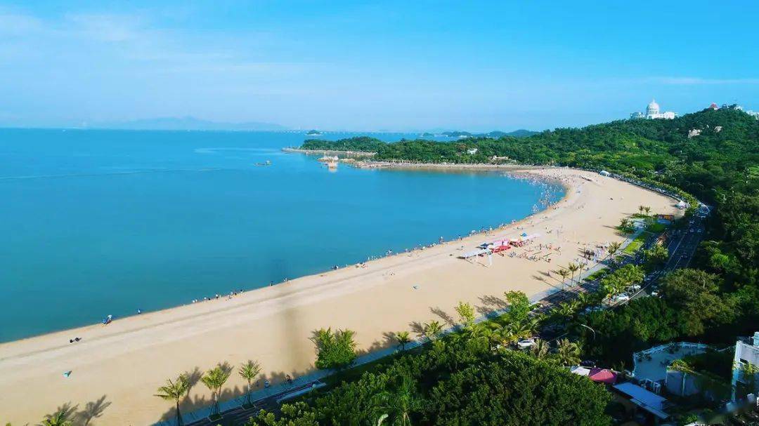 此外, 珠海香炉湾沙滩和外伶仃岛小石嘴沙滩 入选2020年广东省最受