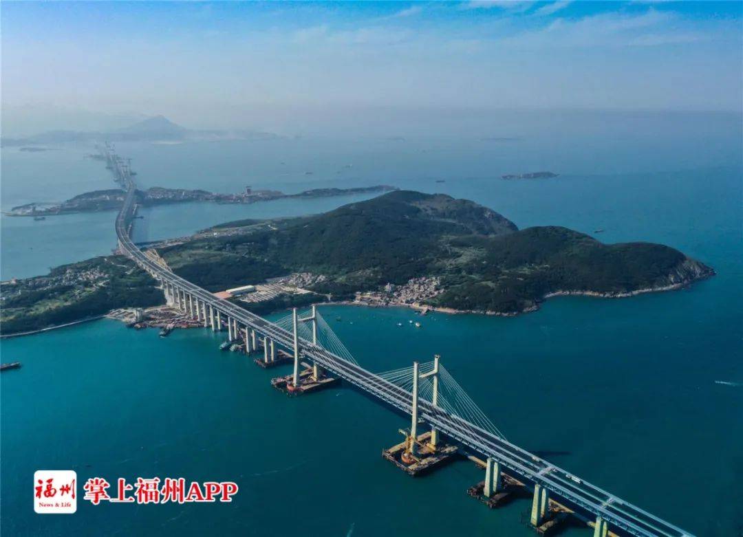 中国首座公铁两用跨海大桥—— 平潭海峡公铁大桥 ▲福平铁路平潭