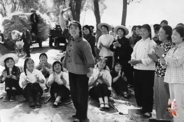 【摄影故事】影像记忆:七十年代中国妇女风采