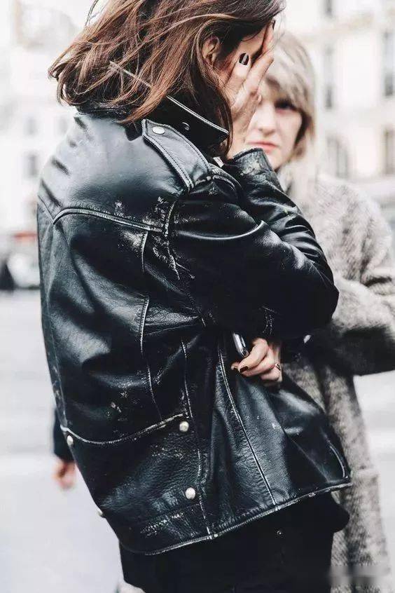 外套修补方法 3dcff0ce1a2e4927afdff7990aaa089a.jpeg