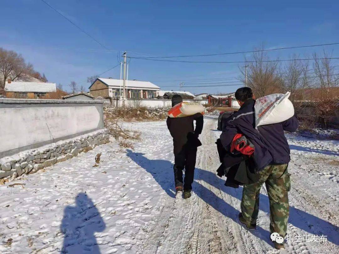 明村有多少人口_印度贫民窟有多少人口