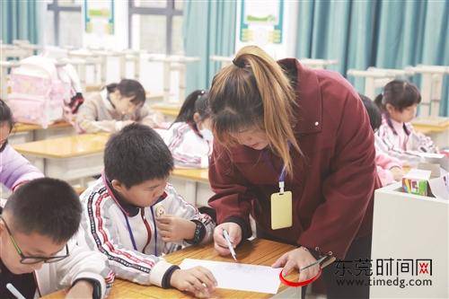 吉他|南城阳光中心小学430课堂：多元 趣味 博学