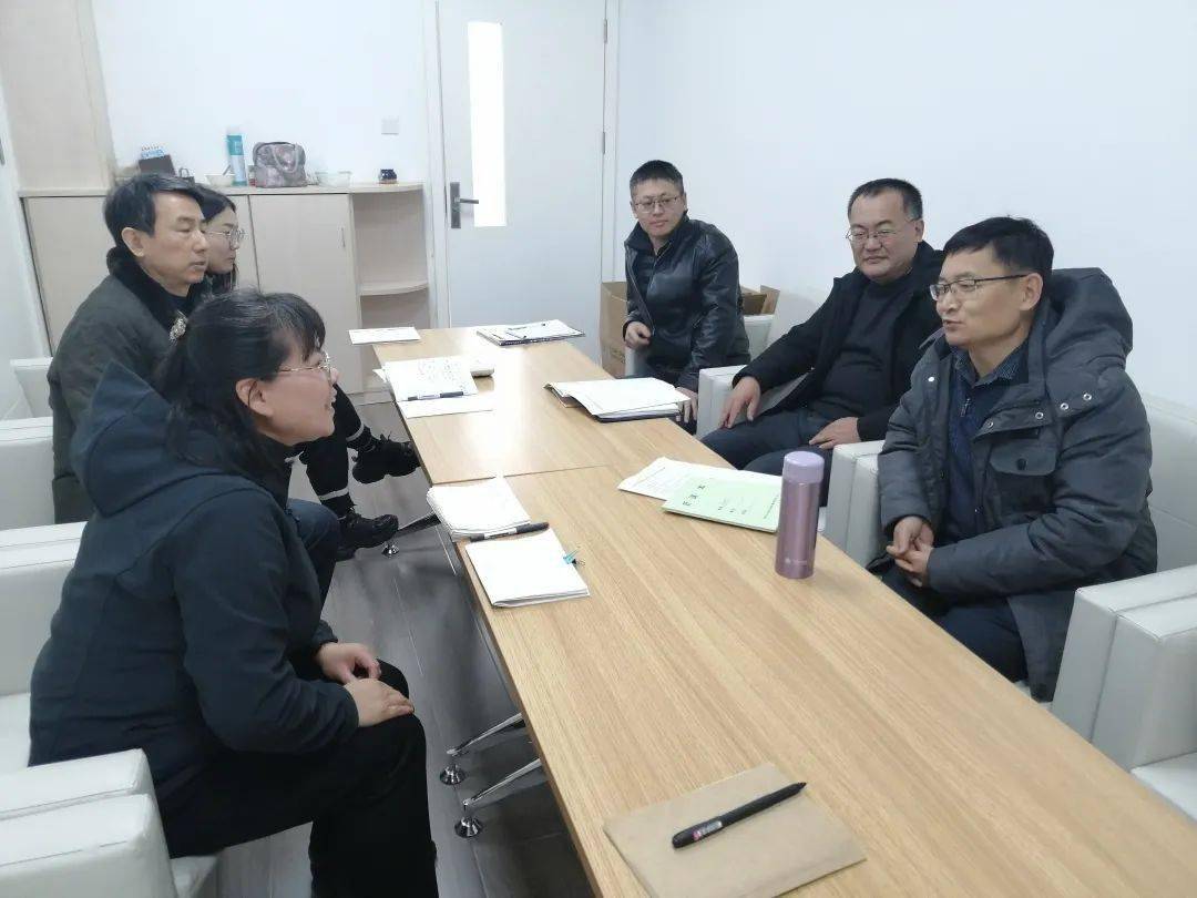 曲谱育上班前培训_不想上班图片