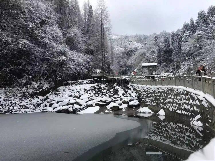 9元抢购神瀑沟冬季门票 冰雪节/玻璃桥套票~冬天就是要玩雪!