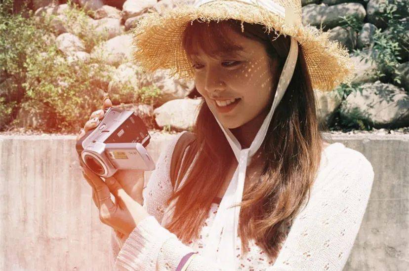 拍照怎样笑最好看 8fe77b7683794ecaba977565687c93a5.jpeg