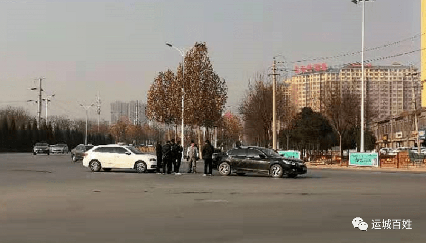 运城中银北路发生一起车祸
