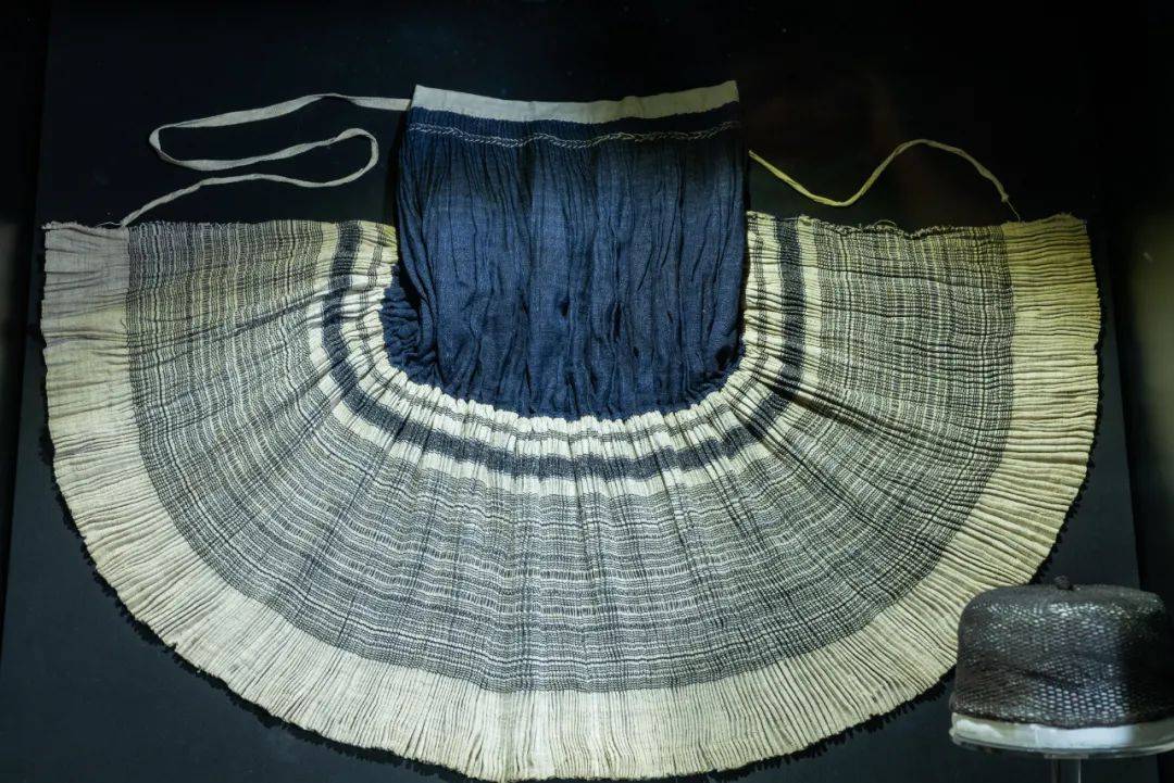 百褶裙,苗族,中国,2010年之前