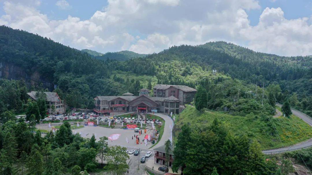 摩围山飞云口雪景