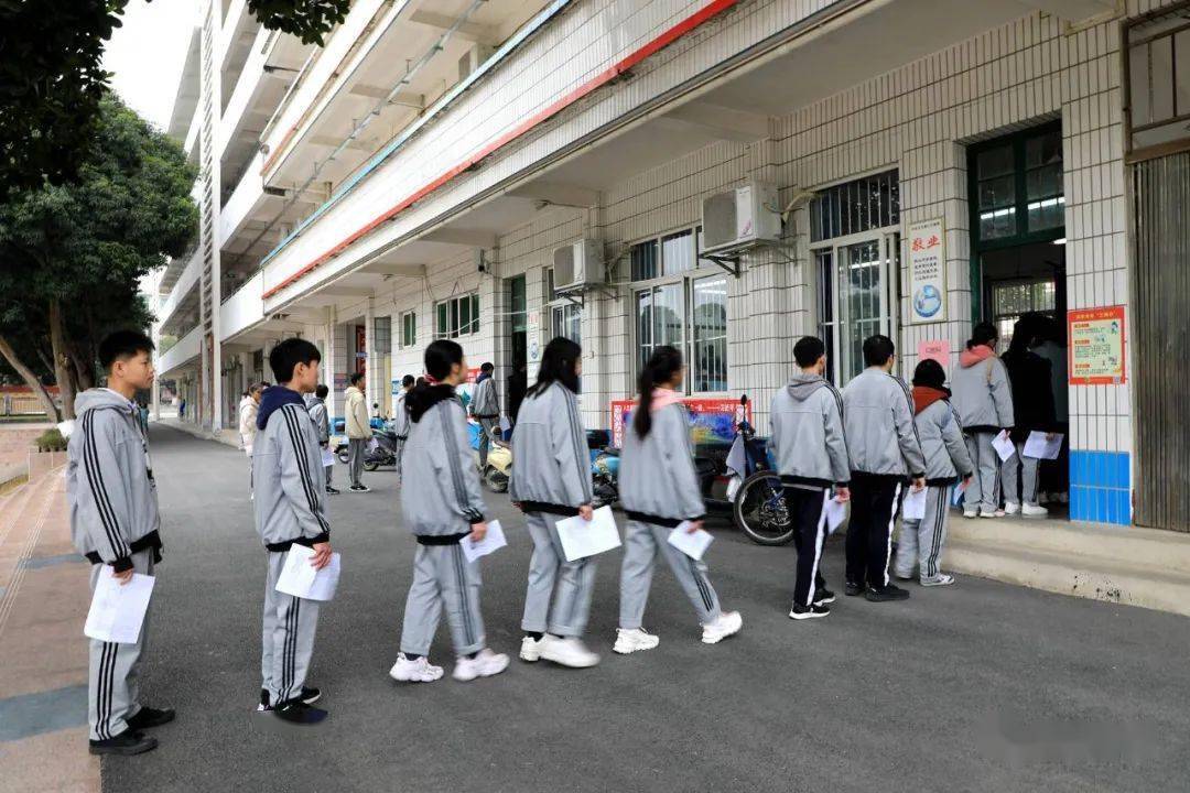 为健康护航!隆安中学这个举动太棒啦
