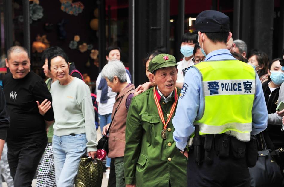 110警察节｜今天，致敬忠诚与正义的人民卫士！