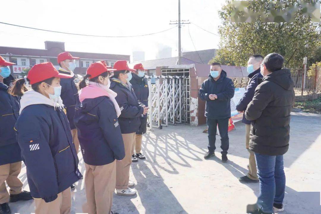 【青年活动】凤台县精忠中学赴凤凰镇敬老院开展公益慰问活动