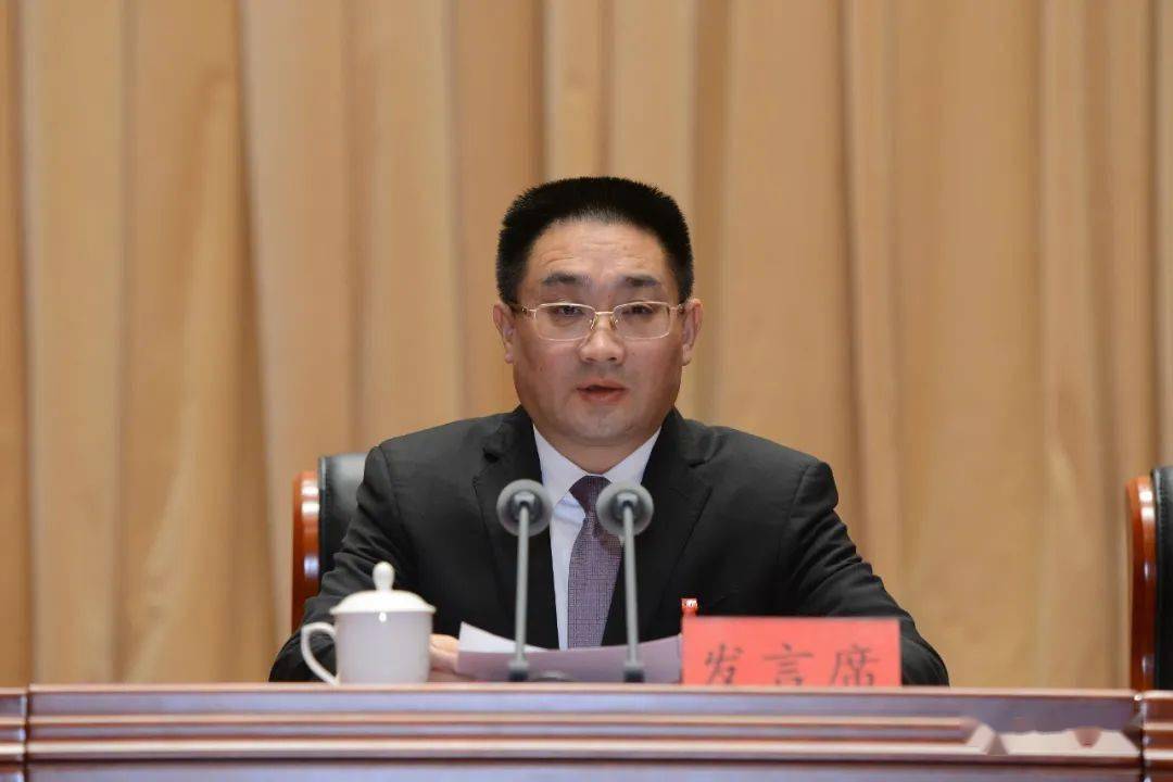 福泉市委书记郭正勇