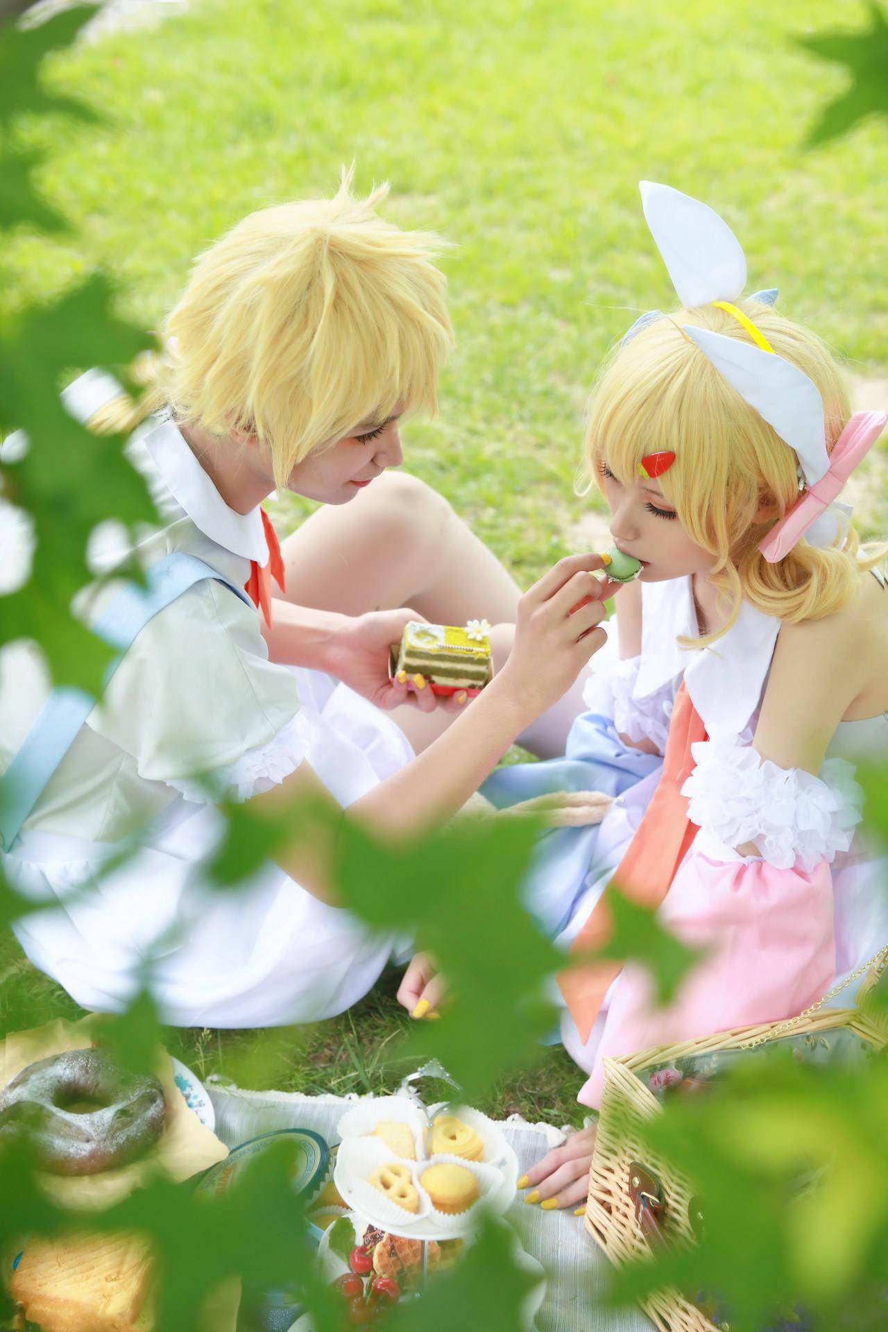 见失ったウサギと森 镜音铃cosplay
