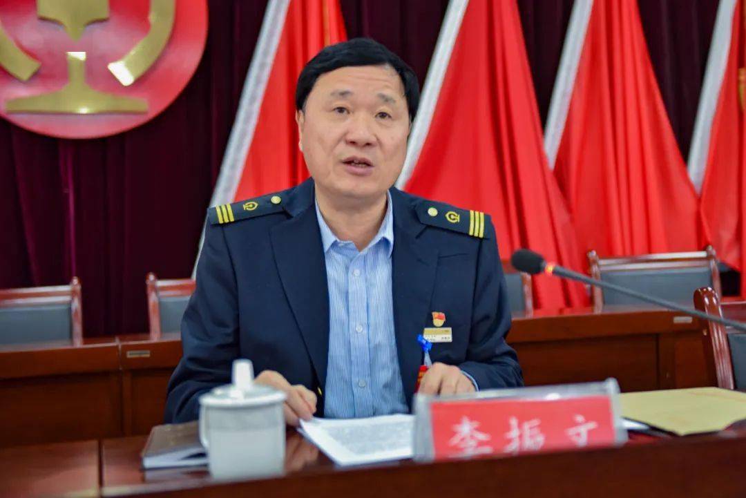 党委书记李振文作了题为《开启新引擎 迈向新征程为续写福州机务段