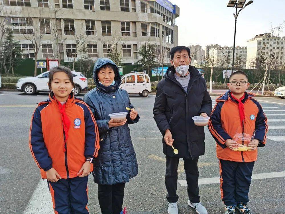 【未成年人思想道德建设】岚山区实验小学:弘扬传统文化,欢度浓情腊八