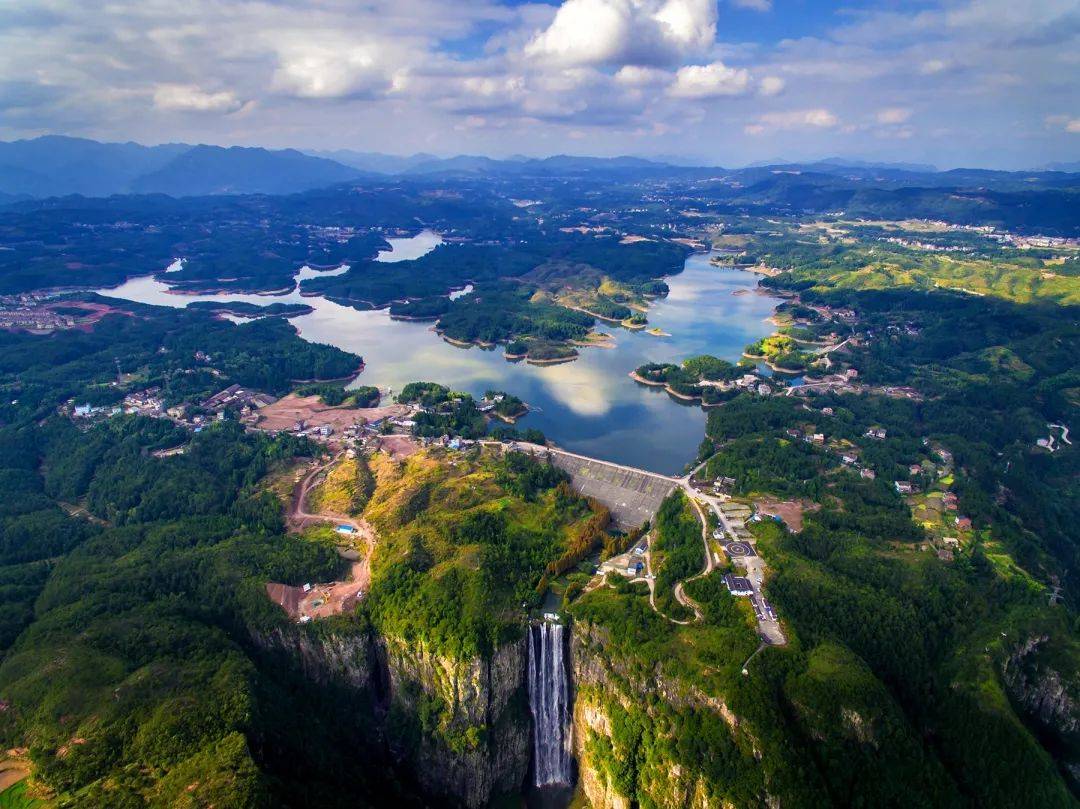 来新晋国家5a级旅游景区看山水深处的世外桃源!