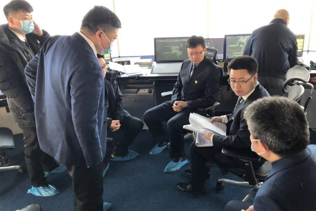 中飞院空管学院院长潘卫军在试飞现场在天府国际机场成功试飞的背后