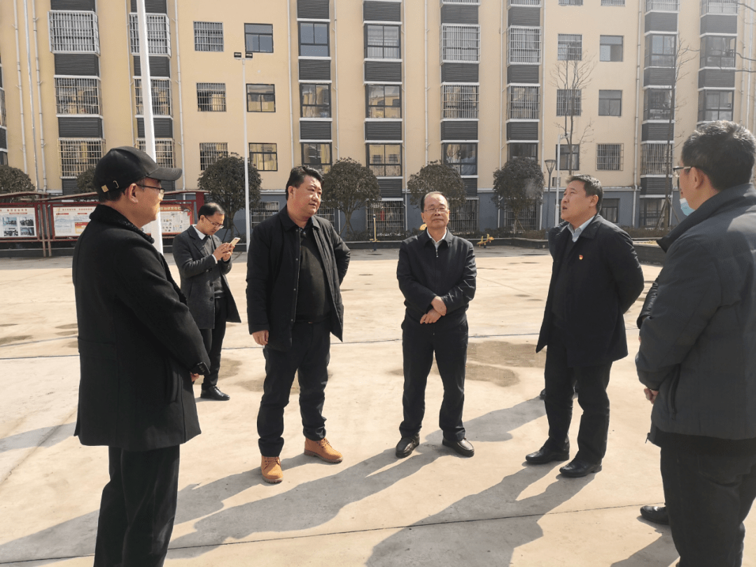 副州长吴坦深入黄平县调研易地扶贫搬迁后续扶持"户户见"和安置点产业