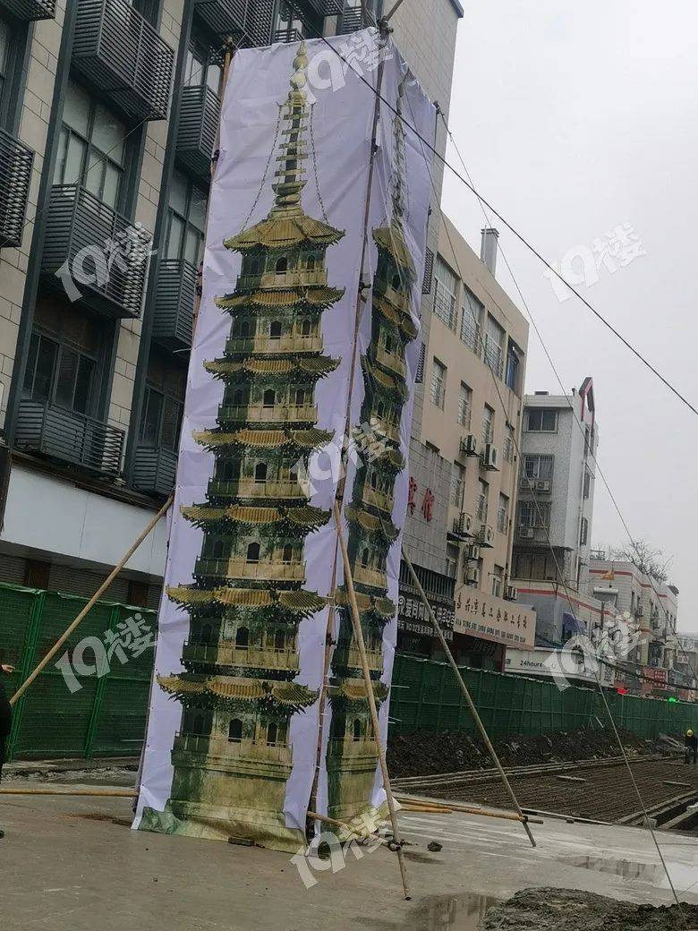 嘉兴少年路步行街这是要干啥?准备建个塔?