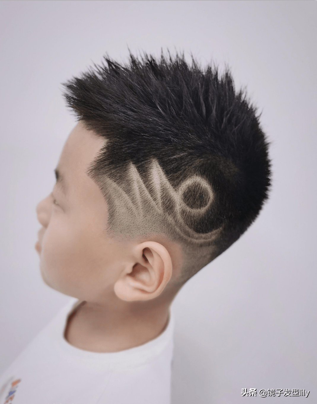 小帅哥发型12款,酷帅有型还个性,有你儿子同款吗