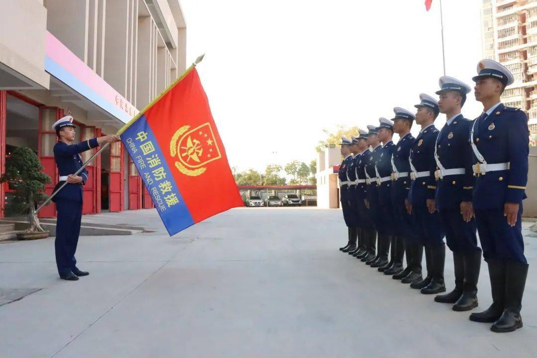 学三七扛旗帜泉州消防掀起学习三坊七巷消防救援站先进事迹热潮