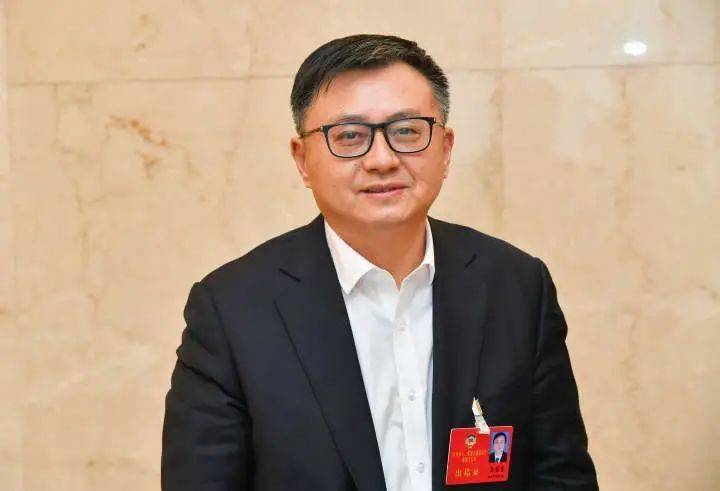 省政协委员吴君青:数字经济要两端发力