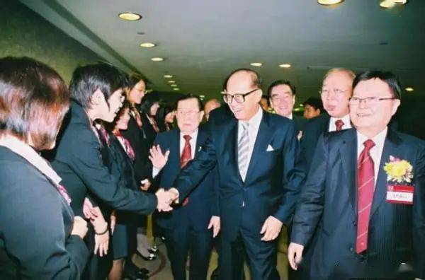 香港女强人廖汤慧霭眼光独到不买豪车买车位靠租金身价百亿