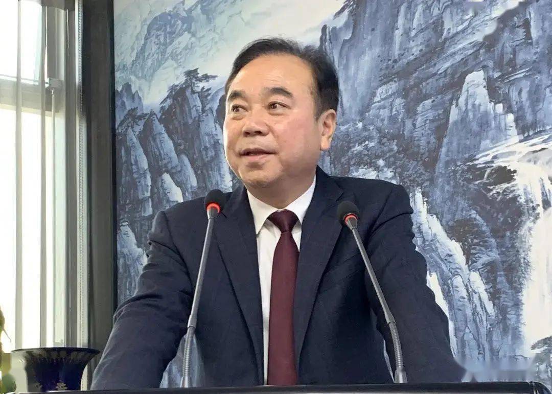 甘肃省企业创新发展研究院院长,甘肃华利实业集团有限公司董事长