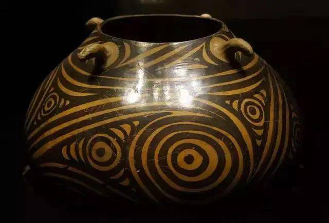 文化彩陶陶瓷艺术之中的艺术