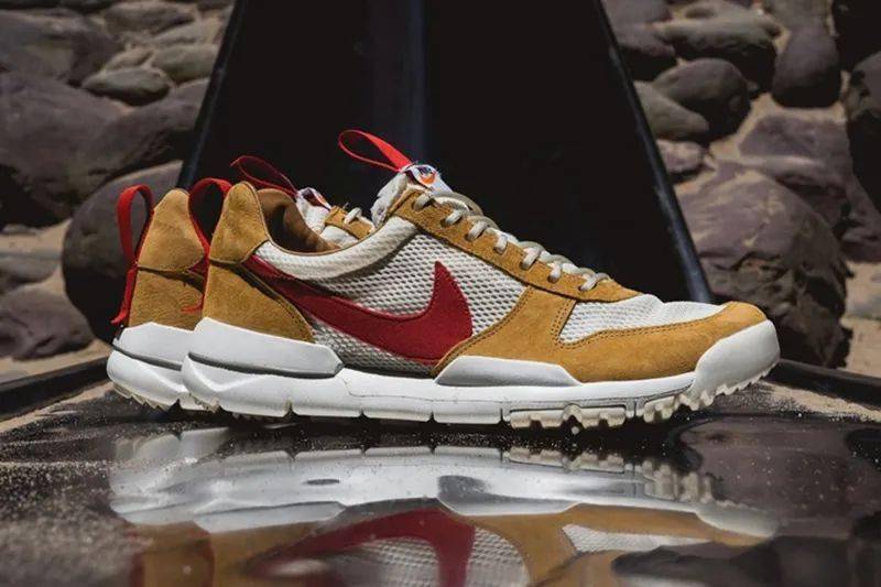 火星鞋 tom sachs x nike mars yard 作为一代神鞋,在不少玩家心中