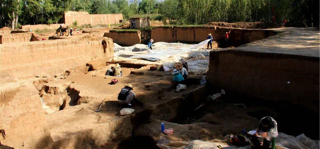 喇家遗址于1982年文物普查时发现,1999年由中国社会科学院考古研究所