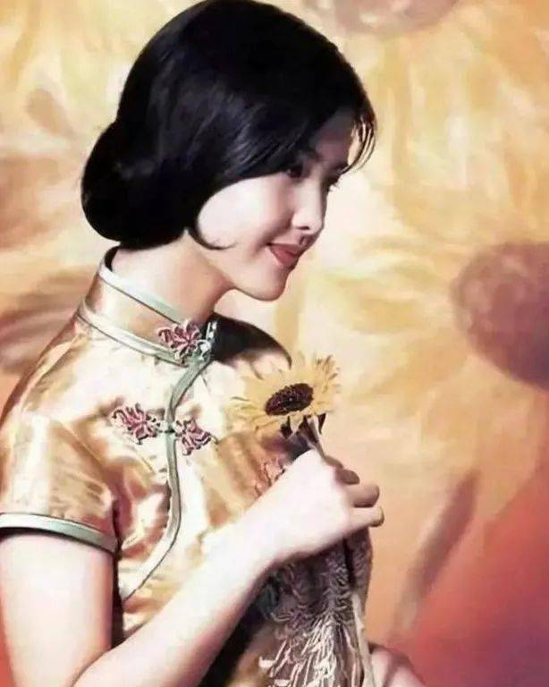 香港老牌女神旗袍照,个个风情万种!