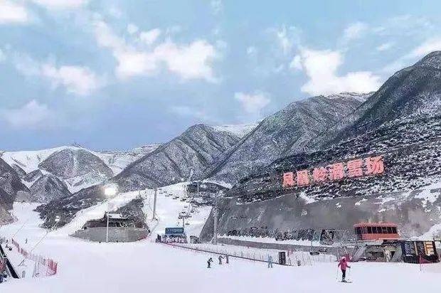 2021年春节留在甘肃,来一场燃情的冰雪体验_滑雪场